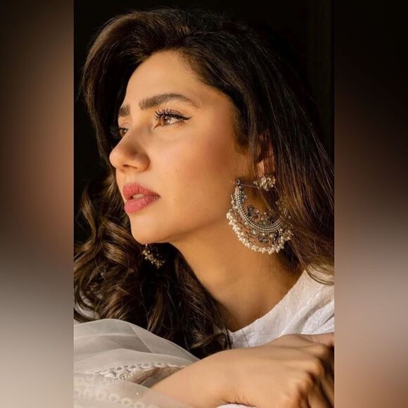 GEM LUXURY PAKISTANI SHEHNOOR BALI
EARRINGS JHUMKE INDIAN - Picture 2 of 9